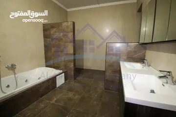  17 دير الغبار شقه طابقيه 600م قوشان مع حديقه