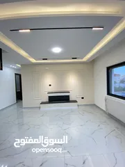  6 شقة فاخرة اخير مع روف دوبلكس 215 متر وتراس 100 متر مع اطلالة مفتوحة مميزة بسعر مميز جداا