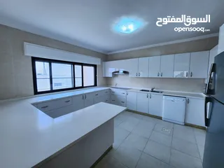  5 روف فارغ للإيجار في عبدون - ref : 14453