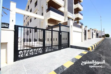  2 شقة طابق اول 205 م فخمه ومميزه للبيع مرج الحمام من المالك شركه الحمزة للاسكان بقرب دوار البكري