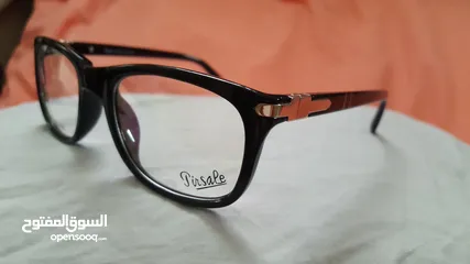  1 نظارة ماركة Persol بيرسول جديدة