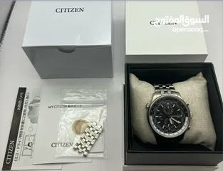  4 CITIZEN Eco-Drive (تعمل بالطاقة الضوئية لا تحتاج بطارية)
