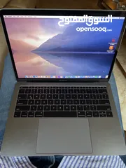  3 MacBook Pro 13.3 Inch 2017 250GB جهاز بحالة جيدة، قابل للتفاوض على السعر.