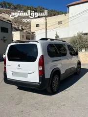  6 سيارة بيجو ريفتر 2023