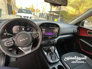  17 كيا سول 2023GT-line