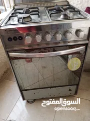  2 فرن غاز للبيع بحاجه لتنظيف الفالات والتلميع ..  الغاز من الكرتونه وبستعمل فيه ما تصلح ولا مره ..