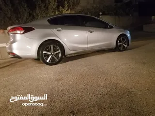  30 كيا K3  / ماتور 1600 / ديزل اقتصاديه الأكثر طلبا / موديل 2017 /اصل كوري