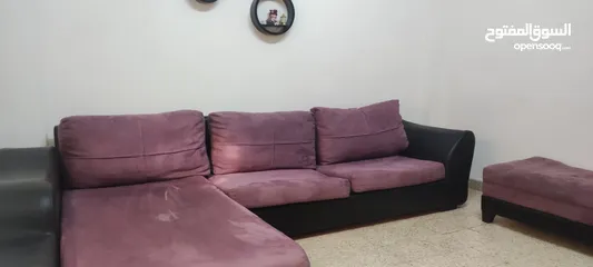  1 كورنر  امريكي+مقعد اضافي مستعمل شاموا و جلد  السعر المطلوب 50 دينار