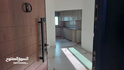  1 شقة للايجار في منطقة دوار بير المحجر الشارع الرئيسي