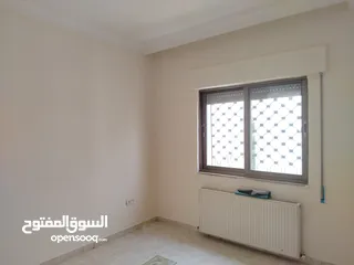  12 الرابية شقة لقطة للبيع قرب إشارة السفارة الصينية طابق ثاني