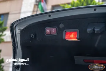  12 Mercedes C200 2019 Mild hybrid Amg kit Night Package   السيارة وارد الشركة و قطعت مسافة 83,000 كم