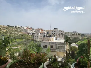  6 شقة 205 متر طابق اول بالقرب من كوكاكولا (نزول مخماس) مميزة جدا