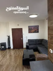  2 ستوديو بحالة ممتازه مع المالك مباشرة