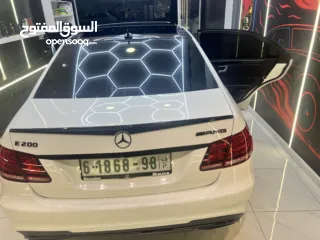  20 Mercedes E200