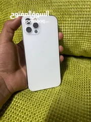  2 ايفون 12 pro وكاله   مش مغير فيه اشي