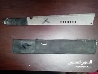  2 سيف قديم للبيع - مع غلافه - بحالة جيدة - - الموقع القويسمة