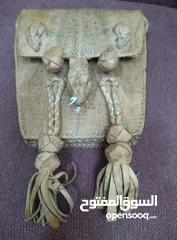  3 نوادر..حقيبة من جلد صغير تنين الكومودو