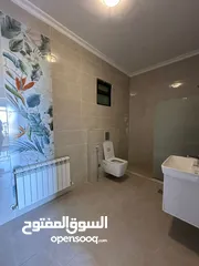  6 شقه فارغه فاخره جدا تستحق المشاهده للايجار 175 متر + طابق اول 3 غرف نوم