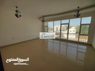  5 Glamorous 5 BR villa available for rent in Shatti Al Qurum Ref: 588H