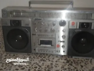  12 1حوض سمك 2مسجل 3شماعة عدد2 4منقل فحم