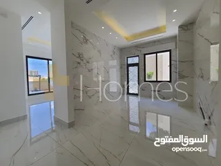  12 شقق ارضية مع مسبح و حديقة للبيع في رجم عميش بمساحة بناء240م