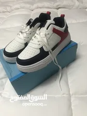  4 بيع حذاء غير ملبوس نمره 41 مريح وعملي