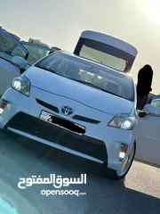  13 تويوتا بريوس 2013 لون لؤلؤي بحالة ممتازة جدا وبسعر ممتاز وقابل للتفاوض