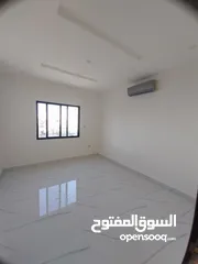  5 اخير مع روف تلاع العلي 148م  وتراس 50م مطل