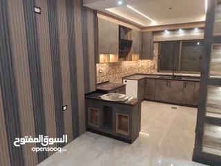  8 مطابخ ألمنيوم