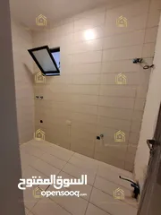  10 شقة جديدة - لم تسكن - خلدا - 4نوم 2ماستر - 240م - بلكونتين بإطلالــــه مميزة - قرب الخدمات العامة