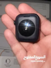  4 ساعة ابل SE 40mm بس ما معها شاحن بس وكالة من الشركة و مش مفتوحة و عليها لزقة شاشة