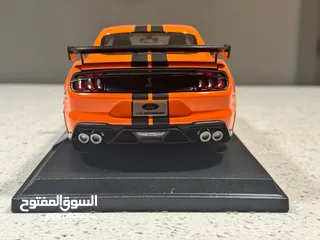  2 مجسم سيارة Ford Mustang GT500