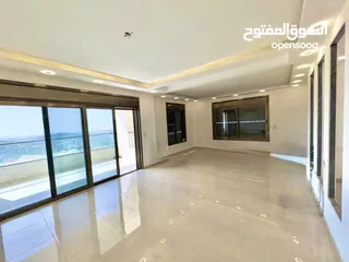  3 شقة طابقية مع تدفئة تحت البلاط و5 مكيفات والعمارة فقط 6 شقق
