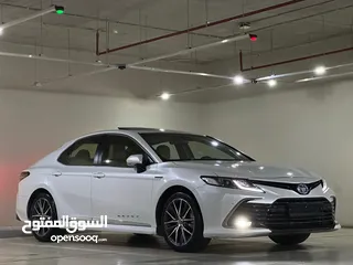  5 Toyota Camry 2023 Gle  بحالة الوكالة