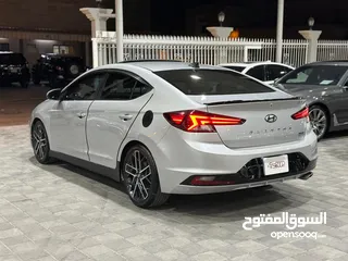  5 Hyundai Elantra Sport 1.6 Turbo