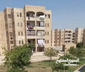 1 للايجار شقة دور ارضي بمدينة الشروق 100 متر بجوار كارفور والمترو 