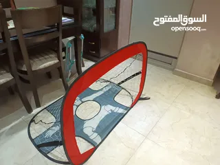  4 مرمى كرة قدم قابل للطي مع كامل معداته  مع وجهين 1 لعب حر 2 للتدريب مع 4 قطع لتثبيته