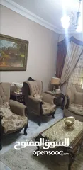  1 طقم كنب لغرفة الضيوف مع طاولة الوسط
