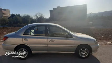  19 كيا ريو  موديل 2001 للبيع