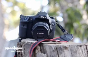  4 كاميرا كانون 7d I مع عدسة 18-55mm