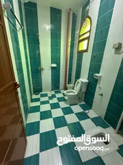  5 شقة لايجار الرستاق خلف جامع السلطان