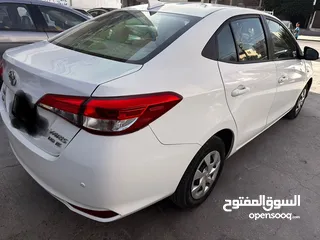  5 أقساط تويوتا ياريس 2019 بيضاء اقتصادية فحص فل ما عدا الفتحة