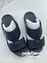  3 نعال اصلية