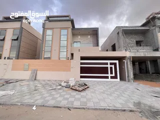  1 @@Villa for sale in Al Yasmine with a modern contemporary design @@