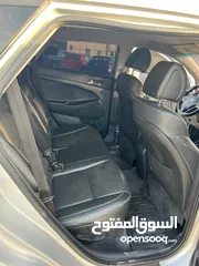  15 هونداي توسان/2017  فل بدون فتحة سقف 4x4