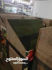  2 رفوف وطاولات خضرة بحاله ممتازه حديد تفصيل