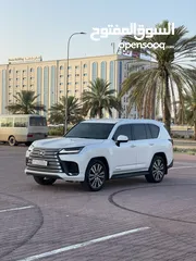  3 لكزس الدفع الرباعي LX600 2022