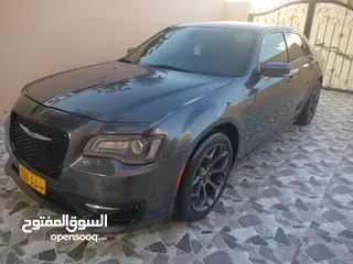  2 كرايسلر سي 300 S بانوراما