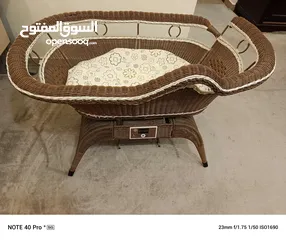  3 تخت بيبي قش شبه جديد هزاز