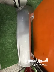  1 طمبون خلفي تويوتا بريوس 2010-2015  اصلي مستعمل ياباني بحالة جيده موضوح بصور  Toyota Prius 2010-2015